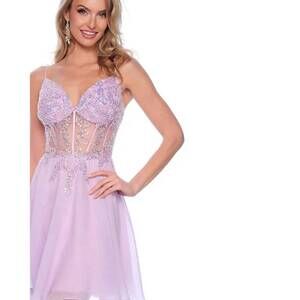 NEW DAVE & JOHNNY short cocktail dress in lilac